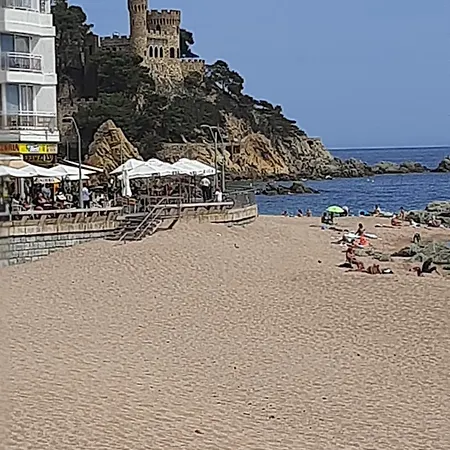 Playa Lloret * يوريت دي مار
